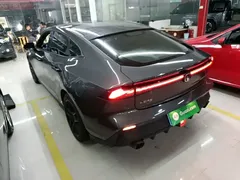 2023 Changan UNI-V 1.5T Premium — фото 5