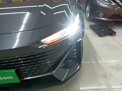 2023 Changan UNI-V 1.5T Premium — фото 24