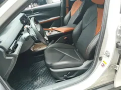 2022 Changan UNI-V 1.5T Premium, белый — фото 11