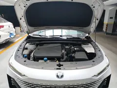 2022 Changan UNI-V 1.5T Premium, белый — фото 16