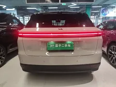 2025 Li Auto i6 4WD Standard — фото 6