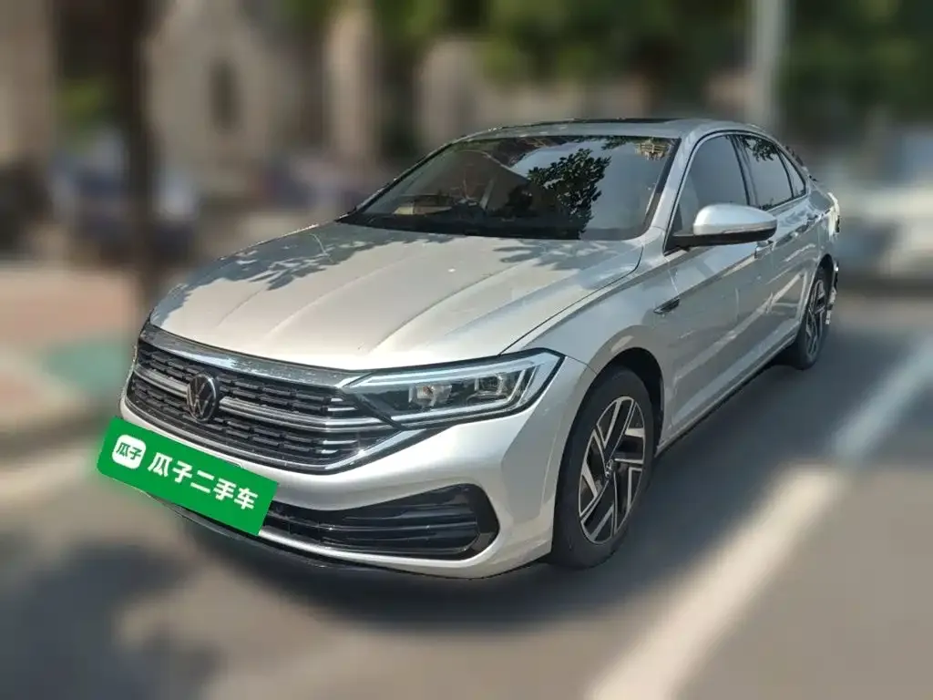 2023 Volkswagen Sagitar 300TSI DSG