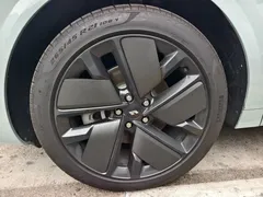 2025 Li Auto i8 Standard, чёрный — фото 9