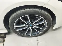 2023 BMW 3 Series 320Li M Sport Package, белый — фото 24