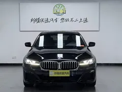 2022 BMW 5 Series 525i M Sport Package, чёрный — фото 3