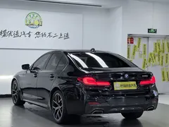 2022 BMW 5 Series 525i M Sport Package, чёрный — фото 7