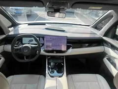 2024 Zeekr 009 6-Seat Executive 4WD 108kWh, белый — фото 3