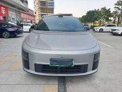 2025 Li Auto i6 2WD Standard — фото 2