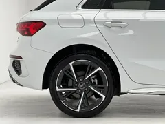 2023 Audi A3 Sportback 35 TFSI Fashion Sport, белый — фото 4