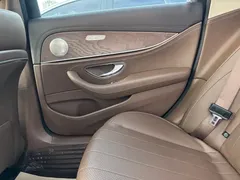 2022 Mercedes-Benz E-Class E 350 e L PHEV Sedan, чёрный — фото 18