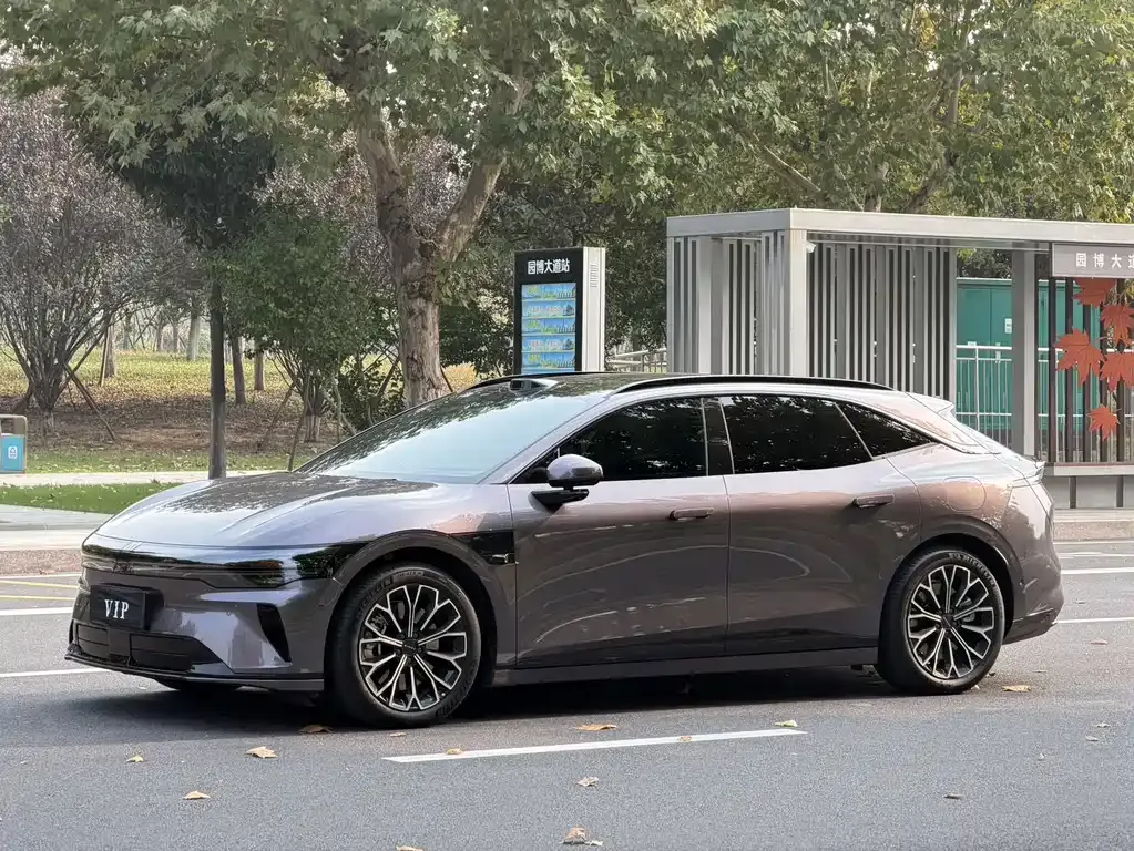 2025 Zeekr 007 GT Long Range RWD Smart Driving 100kWh