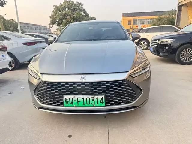 2023 BYD Qin PLUS Champion DM-i PHEV 55KM Leading