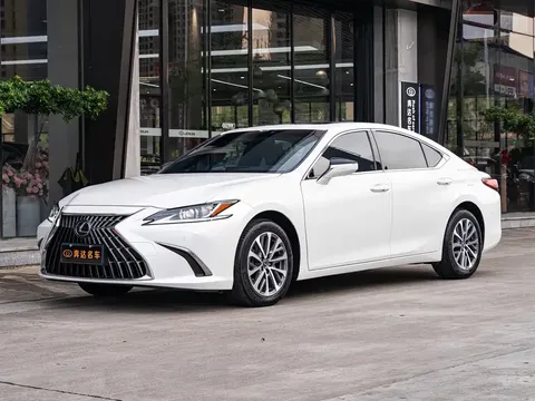 2022 Lexus ES 260 Excellence