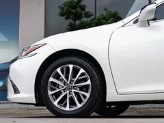 2022 Lexus ES 260 Excellence, белый — фото 8