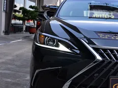 2022 Lexus ES 300h Excellence, чёрный — фото 6