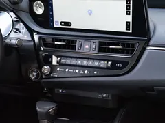 2022 Lexus ES 300h Excellence, чёрный — фото 17