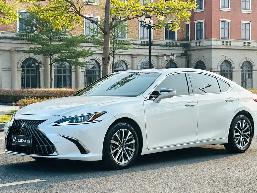 2021 Lexus ES 200 Excellence