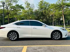 2021 Lexus ES 200 Excellence, белый — фото 7
