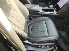 2024 Hongqi HS7 2.0T PHEV 4WD 7, чёрный — фото 25
