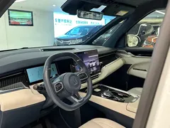 2024 Zeekr 009 6-Seat Executive 4WD 108kWh, белый — фото 10