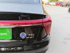 2025 Hongqi H5 PHEV 130, чёрный — фото 8