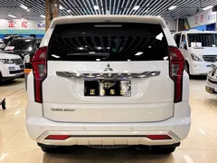 2020 Mitsubishi Pajero 3.0L Premium, белый — фото 5