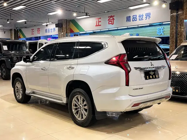 2020 Mitsubishi Pajero 3.0L Premium