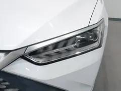 2024 BYD Qin PLUS Honor DM-i PHEV 55km Leading, белый — фото 7