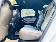 2024 BYD Qin PLUS DM-i PHEV 55km Honor Excellence, белый — фото 14