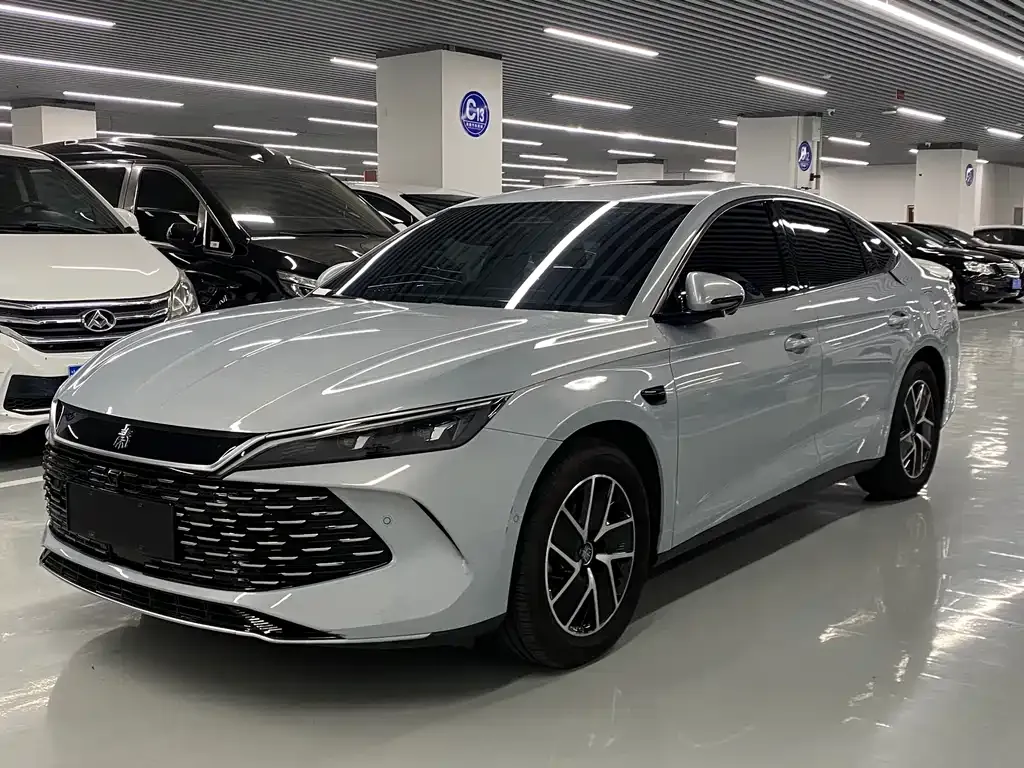 2025 BYD Qin L PHEV Smart Driving 120km