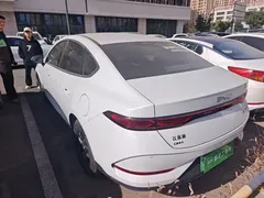 2025 BYD Qin PLUS DM-i PHEV Smart Driving 55km Leading, белый — фото 4