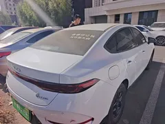 2025 BYD Qin PLUS DM-i PHEV Smart Driving 55km Leading, белый — фото 6