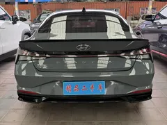 2022 Hyundai Elantra 1.5L CVT LUX Premium — фото 5