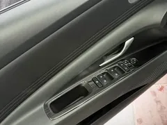 2022 Hyundai Elantra 1.5L CVT LUX Premium — фото 13