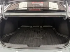 2022 Hyundai Elantra 1.5L CVT LUX Premium — фото 21