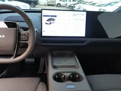 2025 Li Auto i6 2WD Standard, белый — фото 13