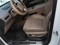 2025 Li Auto i6 2WD Standard, белый — фото 15