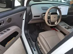2025 Li Auto i6 2WD Standard, белый — фото 16