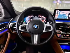 2022 BMW 5 Series 530i Fashion M Sport Package, чёрный — фото 11