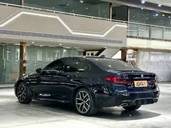 2022 BMW 5 Series 530i Fashion M Sport Package, чёрный — фото 14