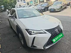 2020 Lexus UX 200 Special Edition, белый — фото 4