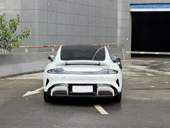 2024 Xiaomi SU7 RWD Long Range Smart Driving, белый — фото 8