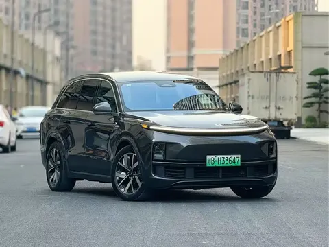 2023 Li Auto L8