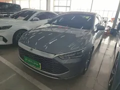 2024 BYD Qin PLUS Honor DM-i PHEV 55km Leading — фото 1