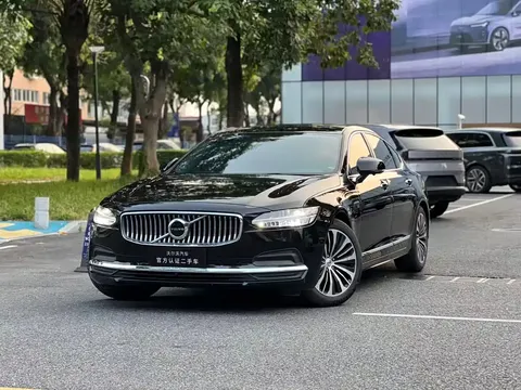 2023 Volvo S90