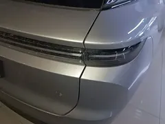 2025 Li Auto i6 4WD Standard — фото 8