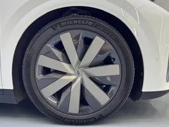 2025 Li Auto i8 Standard, белый — фото 5