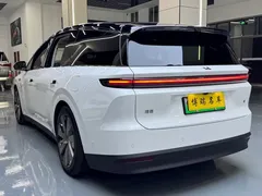 2025 Li Auto i8 Standard, белый — фото 19