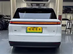 2025 Li Auto i8 Standard, белый — фото 20