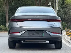 2025 BYD Qin PLUS DM-i PHEV Smart Driving 55km Leading — фото 10